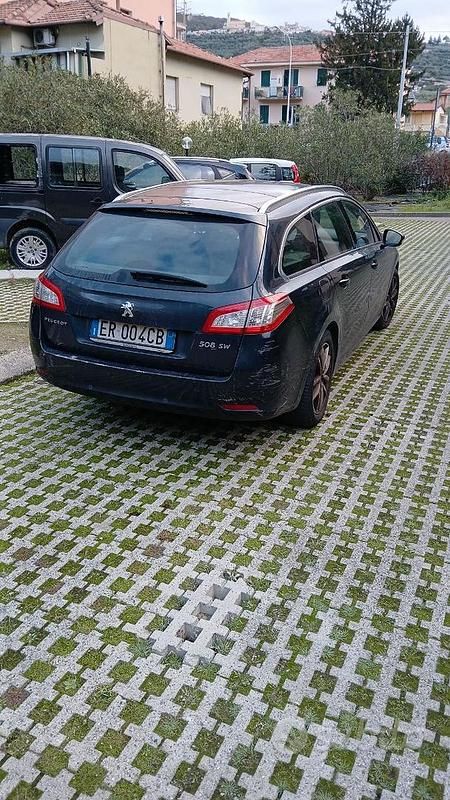 Usata Peugeot 508 SW 140 CV (102 kW) 2013 Blu Station wagon