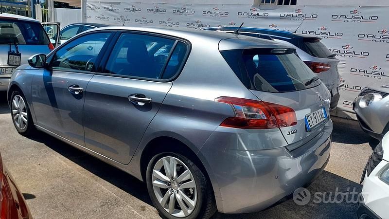 Usata Peugeot 308 92 CV (67 kW) 2015 Grigio Berlina