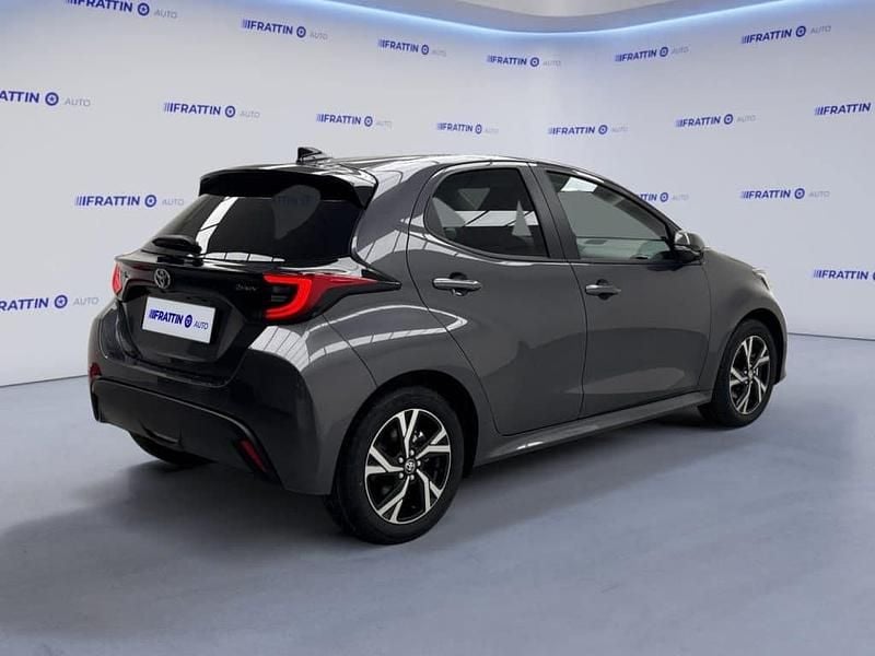 Nuova Toyota Yaris Hybrid Trend 116 CV (85 kW) 2026 Grigio scuro Utilitaria