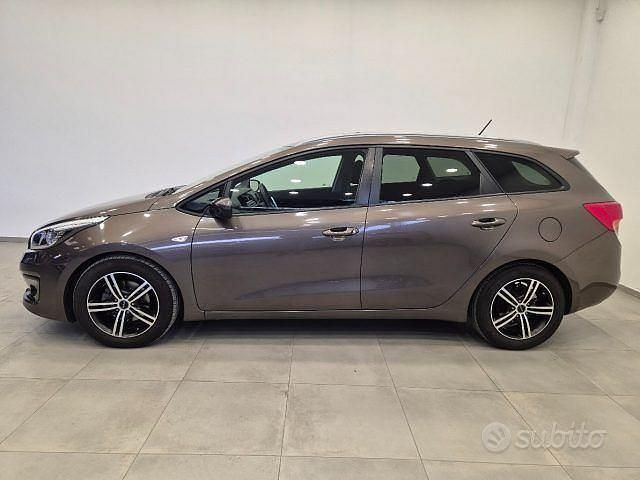 Usata Kia Ceed Sportswagon 135 CV (99 kW) 2016 Bronzo Station wagon