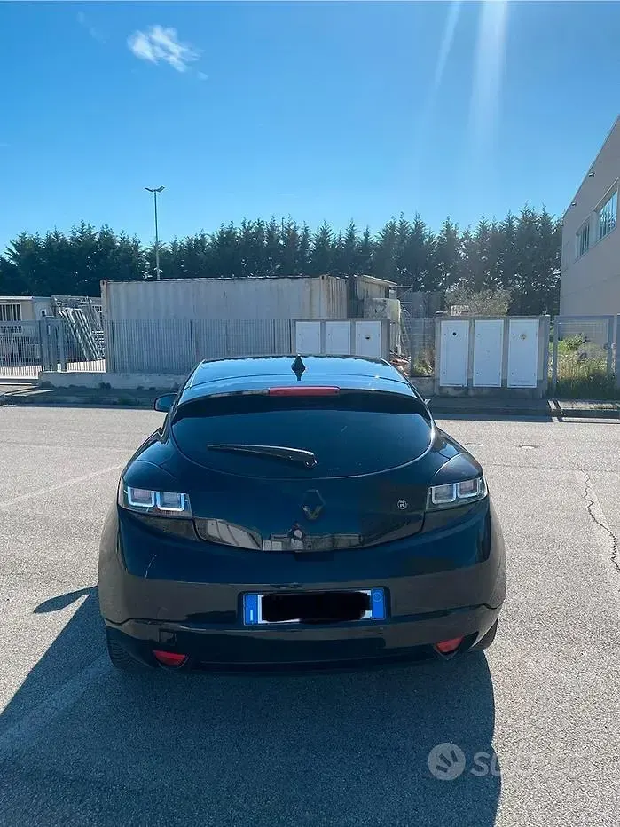Usata Renault Mégane Coupé 110 CV (80 kW) 2011 Nero Coupé