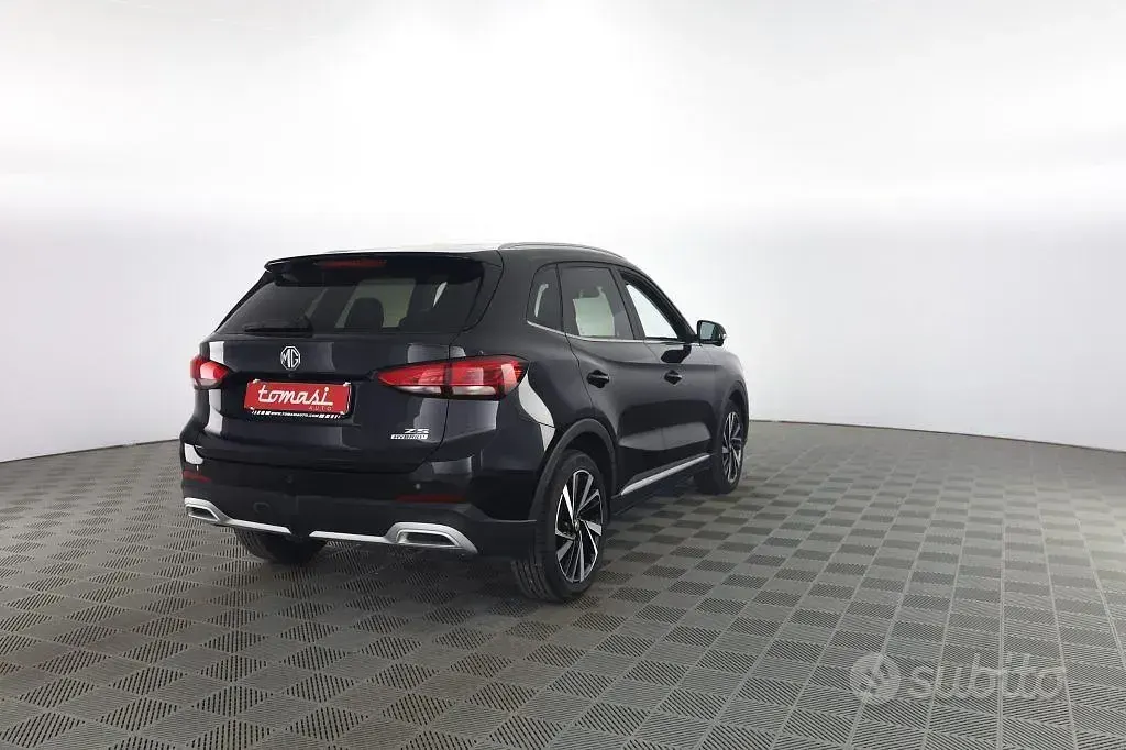Usata MG ZS Luxury 102 CV (75 kW) 2025 Nero SUV