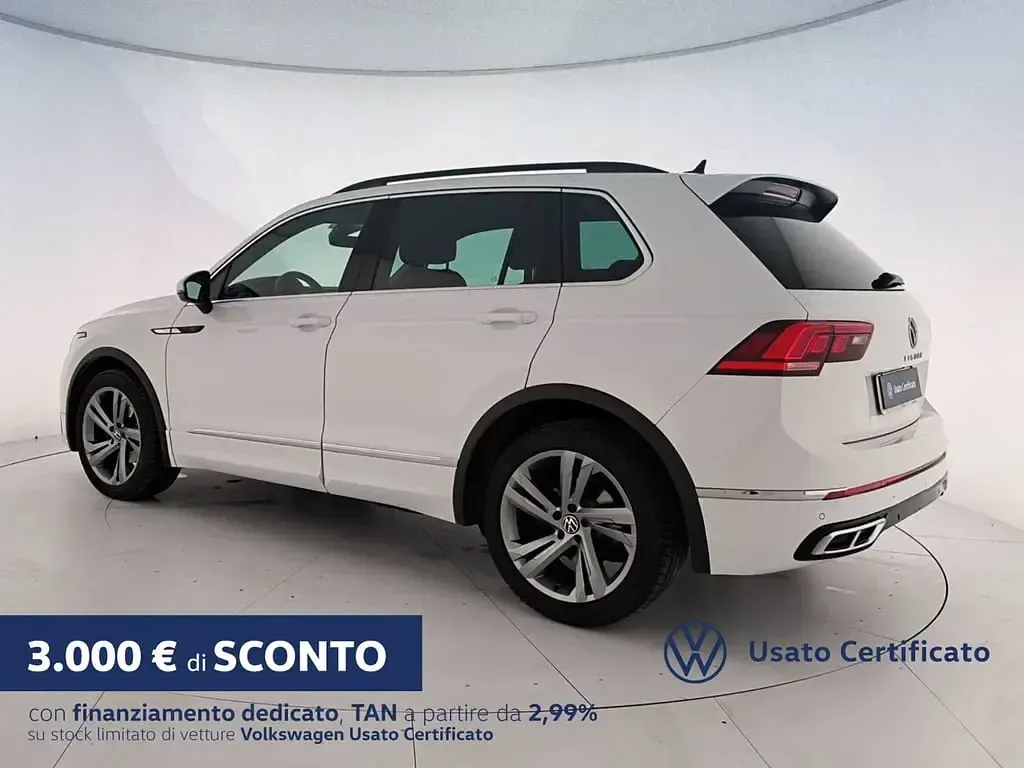 Usata VW Tiguan R-line 150 CV (110 kW) 2022 Pure white SUV