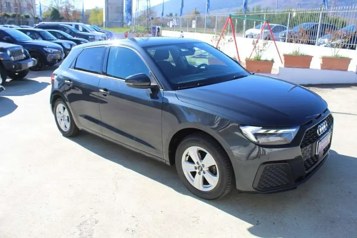 Usata Audi A1 Business 95 CV (69 kW) 2021 Gray SUV