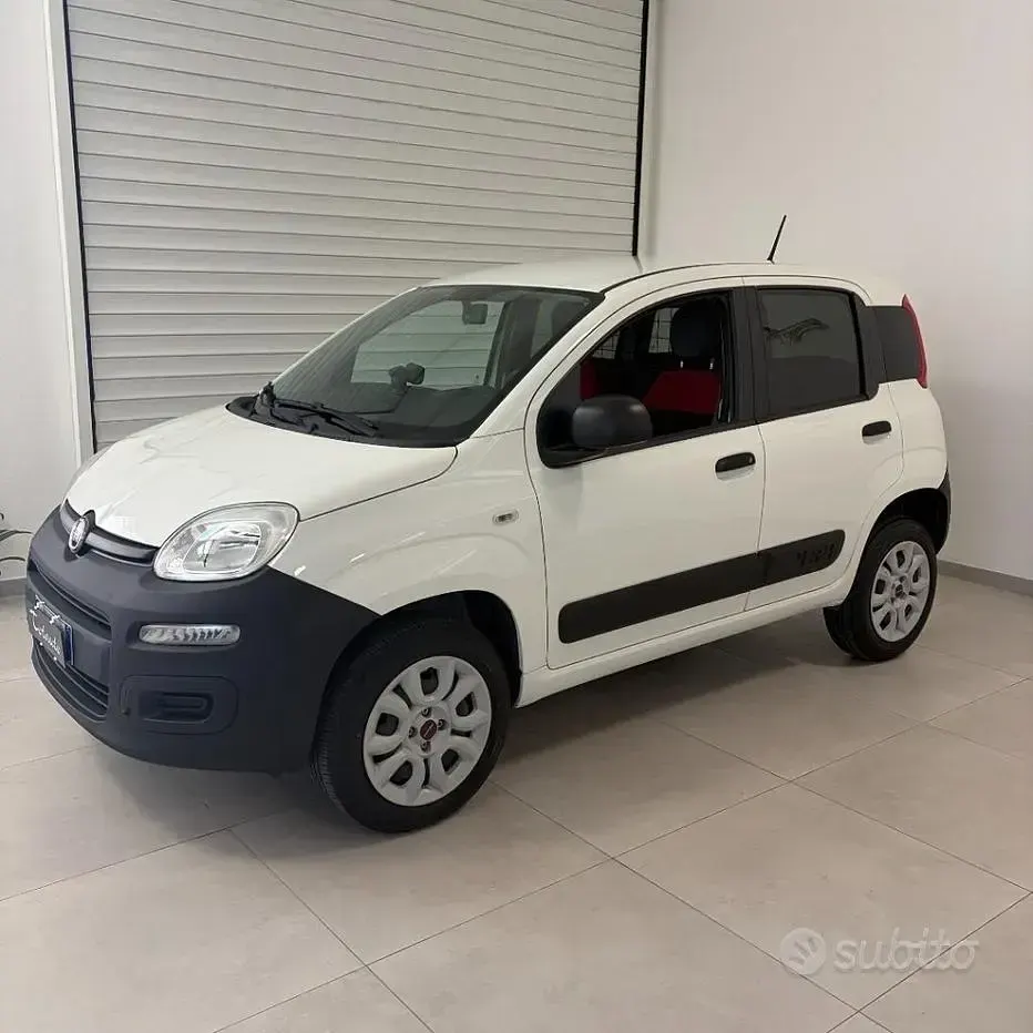 Usata Fiat Panda 4x4 Pop 84 CV (61 kW) 2020 Bianco Utilitaria