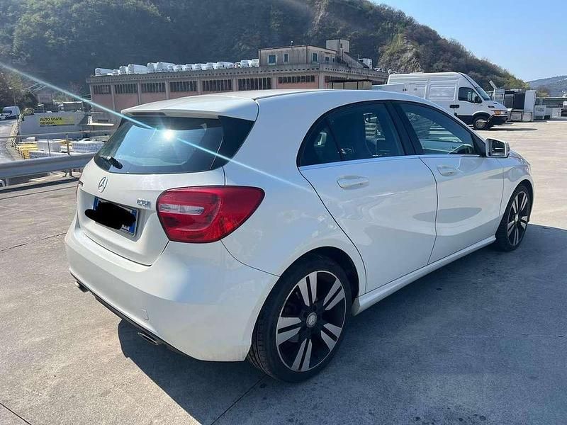 Usata Mercedes A180 Premium 109 CV (80 kW) 2013 Bianco Berlina
