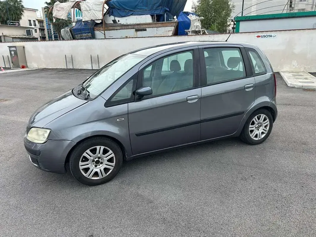 Usata Fiat Idea Active 95 CV (69 kW) 2004 Monovolume