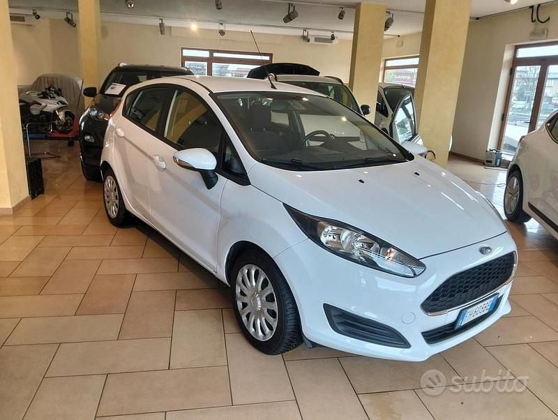 Usata Ford Fiesta Business Edition 75 CV (55 kW) 2017 Bianco Berlina