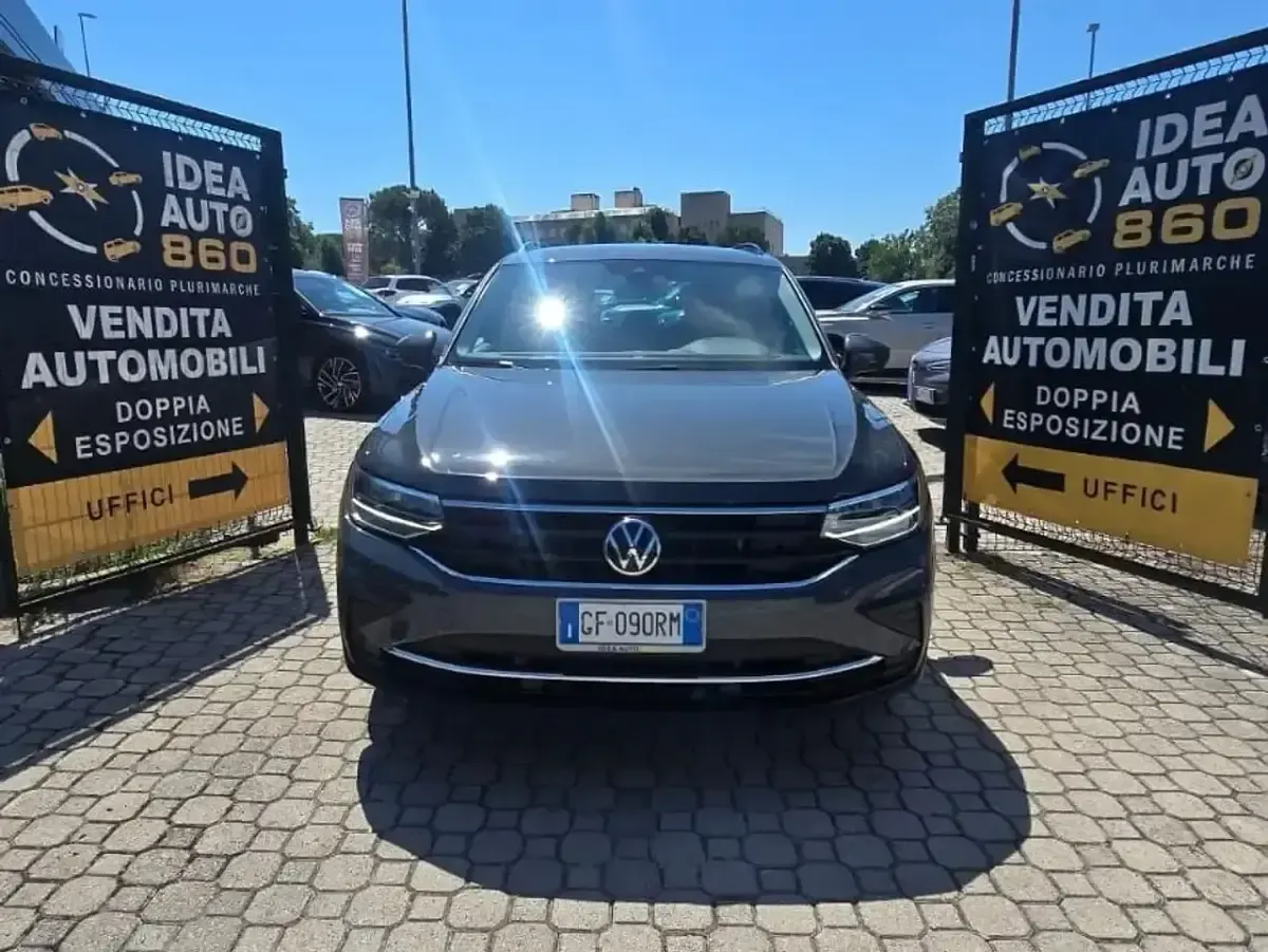 Usata VW Tiguan Life 122 CV (89 kW) 2021 Grigio SUV