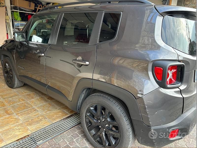 Usata Jeep Renegade Limited 120 CV (88 kW) 2017 SUV