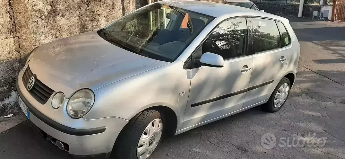 Usata VW Polo 101 CV (74 kW) 2002 Grigio Utilitaria