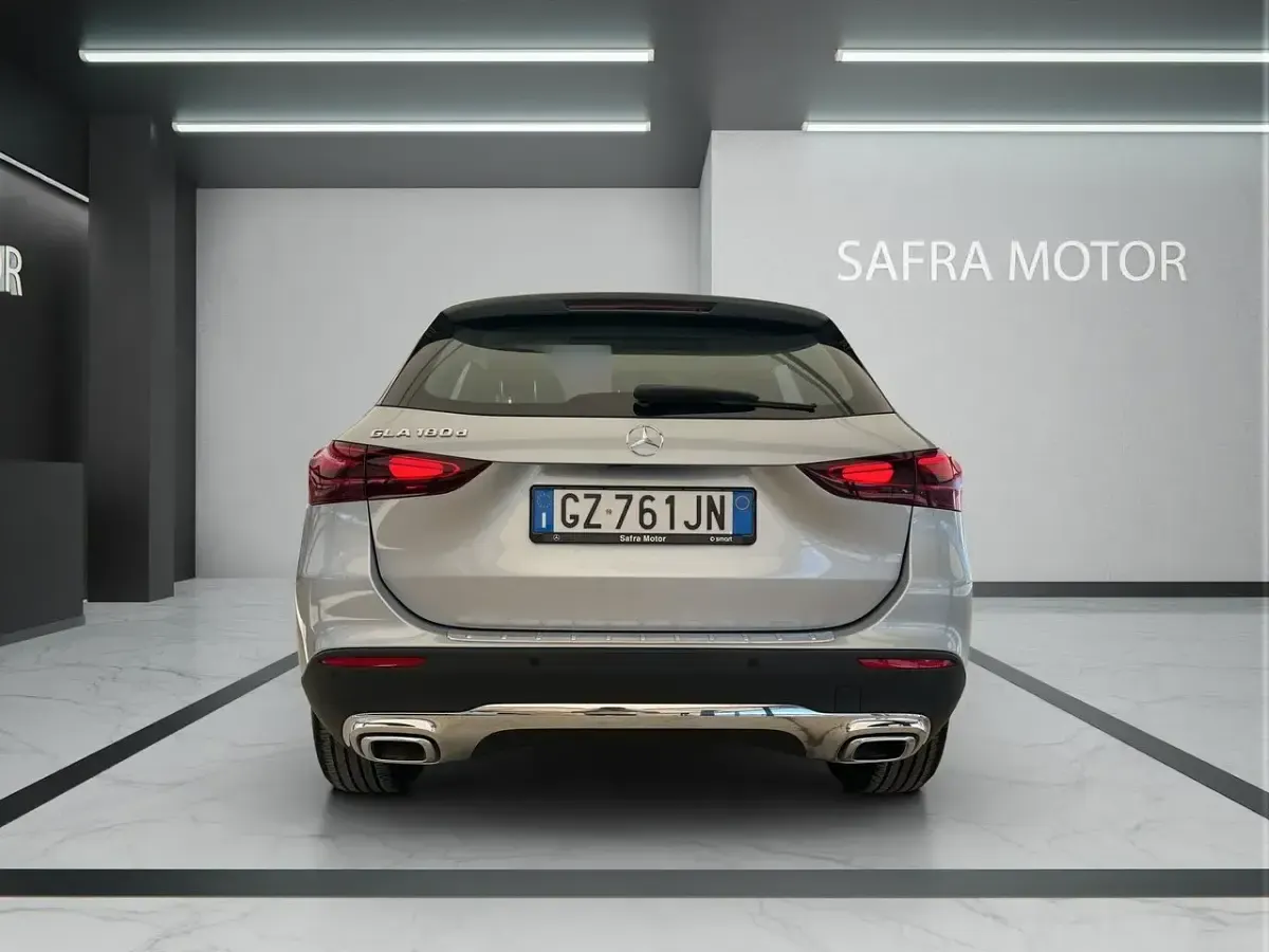 Usata Mercedes GLA180 Advanced 116 CV (85 kW) 2025 Argento high SUV