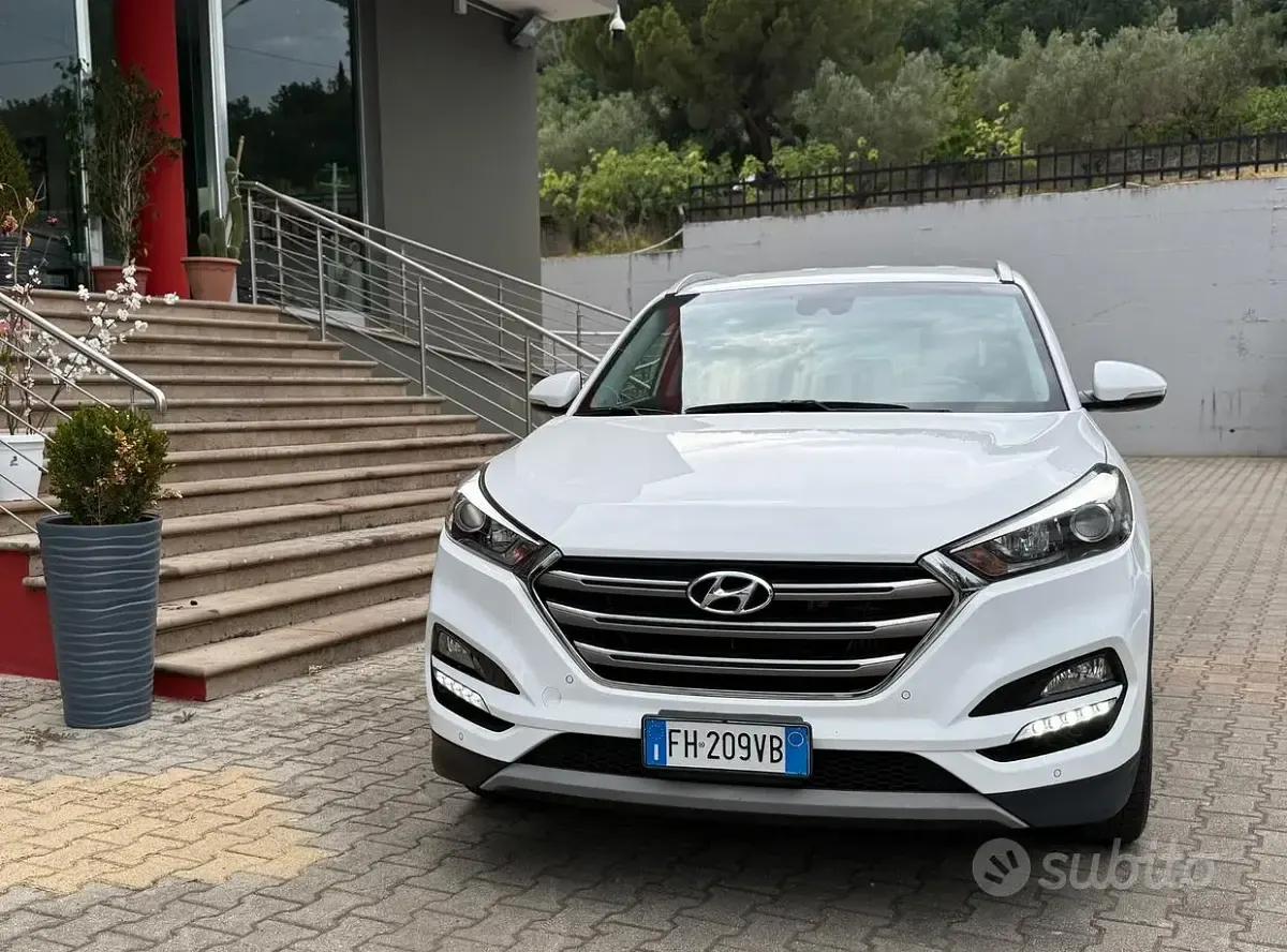 Usata Hyundai Tucson Xpossible 116 CV (85 kW) 2017 Bianco SUV