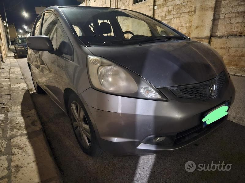 Usata Honda Jazz 99 CV (72 kW) 2009 Grigio Utilitaria