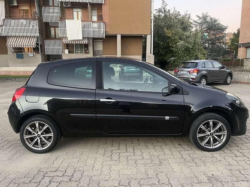 Usata 2007 Renault Clio II LE Berlina | 3400 € (Buon prezzo) - Immagine 1/4