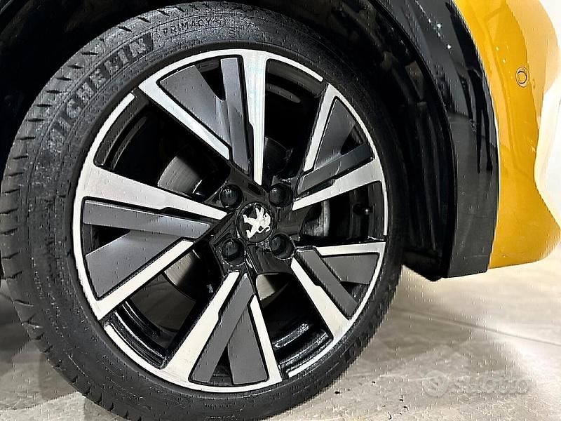 Usata Peugeot 208 GT 130 CV (95 kW) 2020 Giallo Utilitaria
