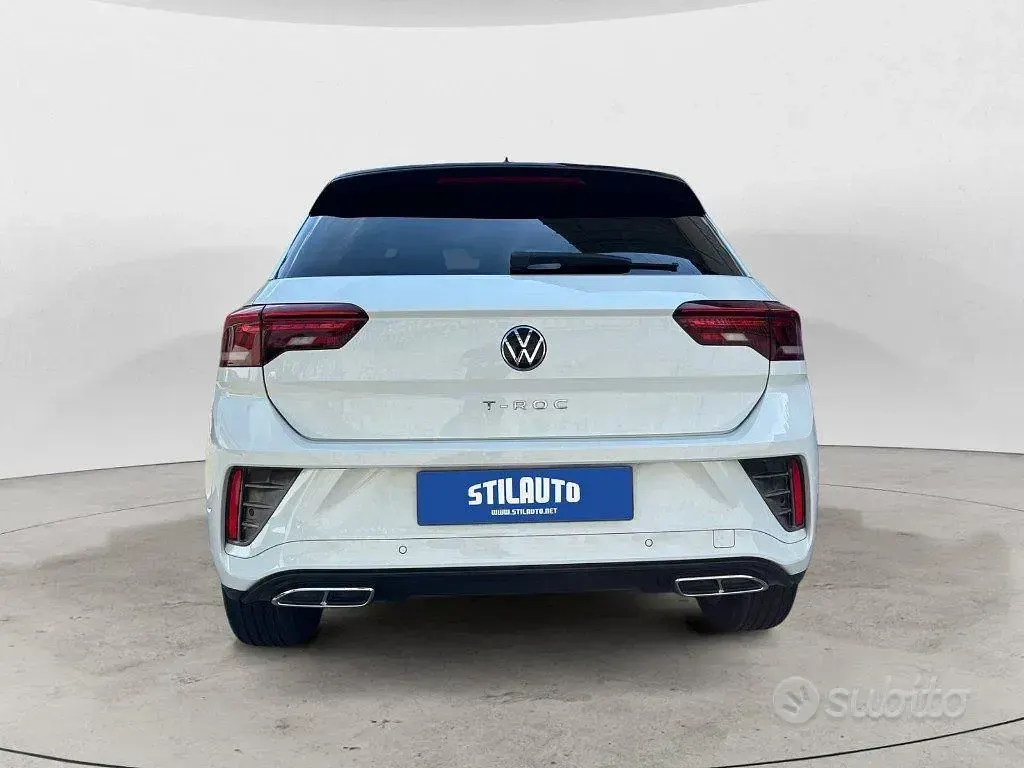 Usata VW T-Roc R-line 150 CV (110 kW) 2022 Bianco pastello SUV