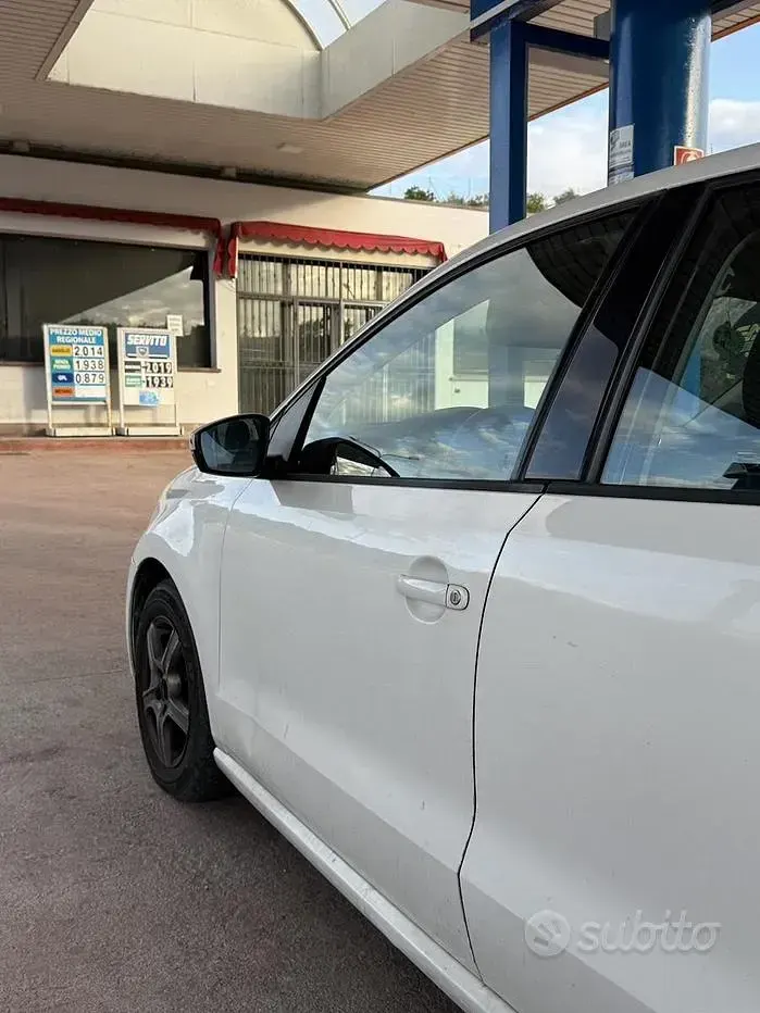 Usata VW Polo 75 CV (55 kW) 2012 Bianco Utilitaria