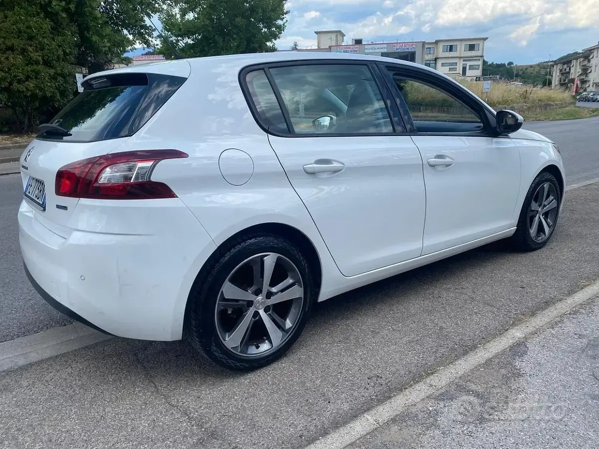 Usata Peugeot 308 Access 110 CV (80 kW) 2016 Bianco Berlina