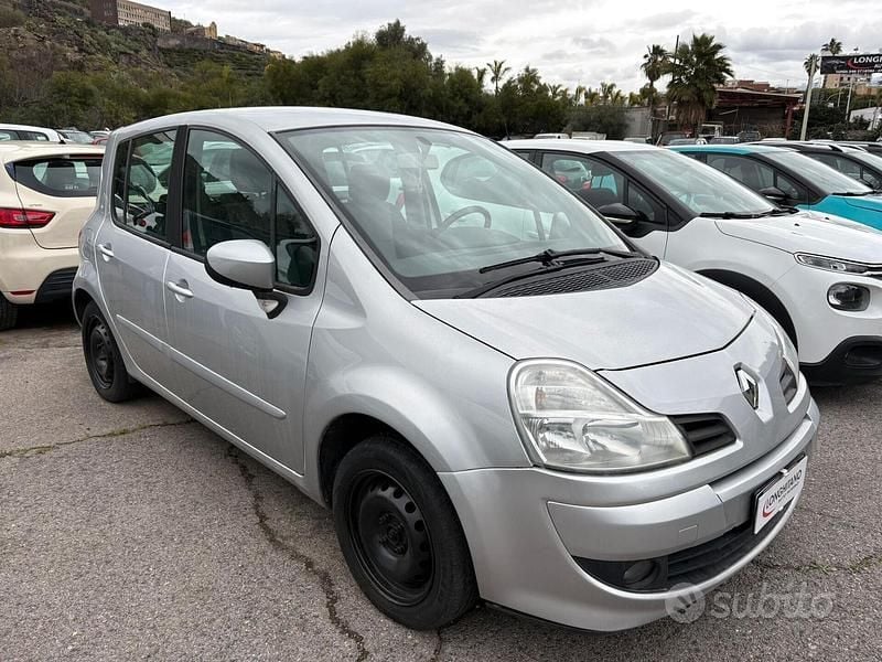 Usata Renault Modus Dynamique 85 CV (62 kW) 2009 Grigio Monovolume