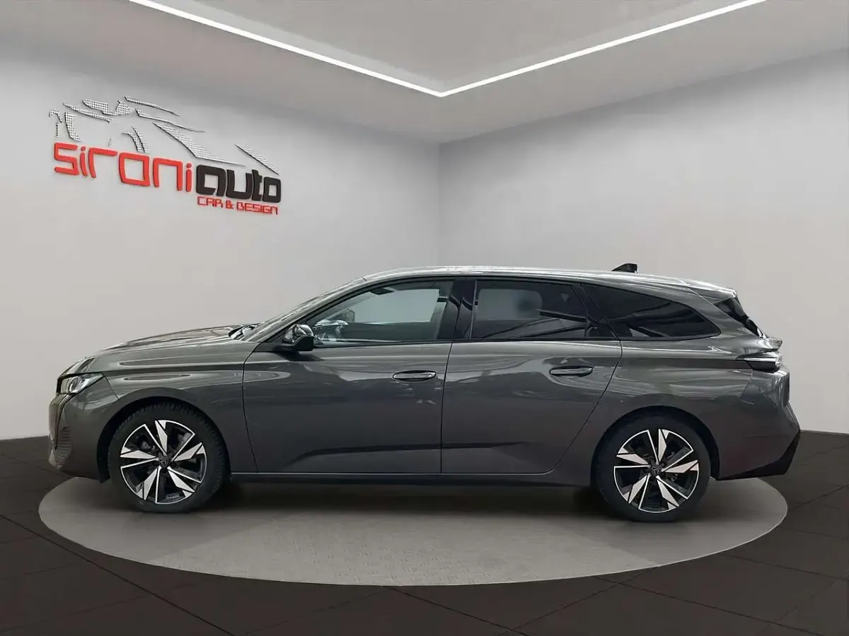 Usata Peugeot 308 SW Allure 131 CV (96 kW) 2023 Grigio Station wagon