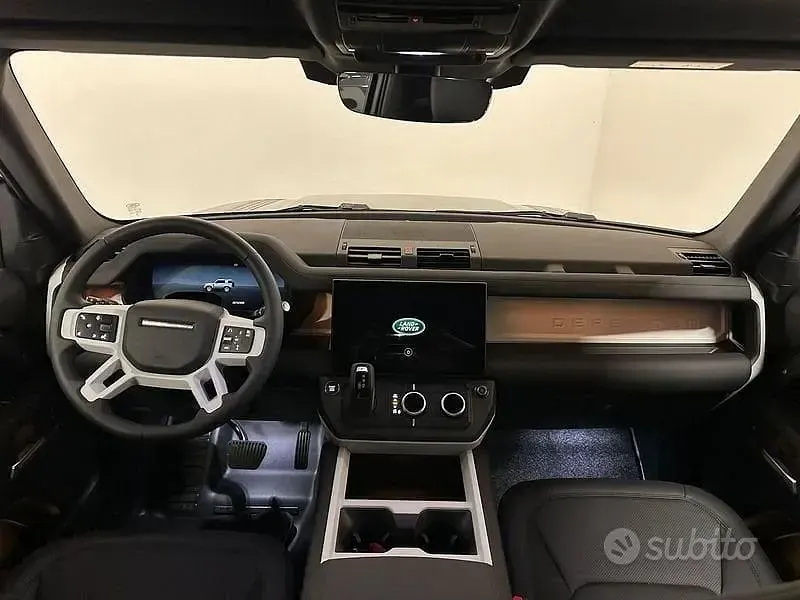 Nuova Land Rover Defender SE Dynamic 200 CV (147 kW) 2025 Grigio SUV