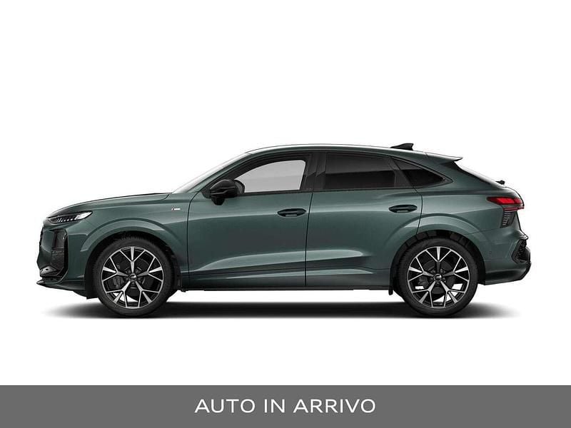 Nuova Audi Q3 Sportback S-Line 150 CV (110 kW) 2026 Verde salvia metallizzato SUV