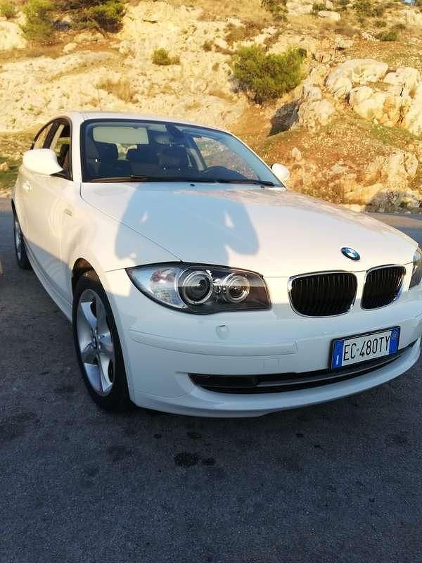 Usata BMW 118 143 CV (105 kW) 2010 Utilitaria