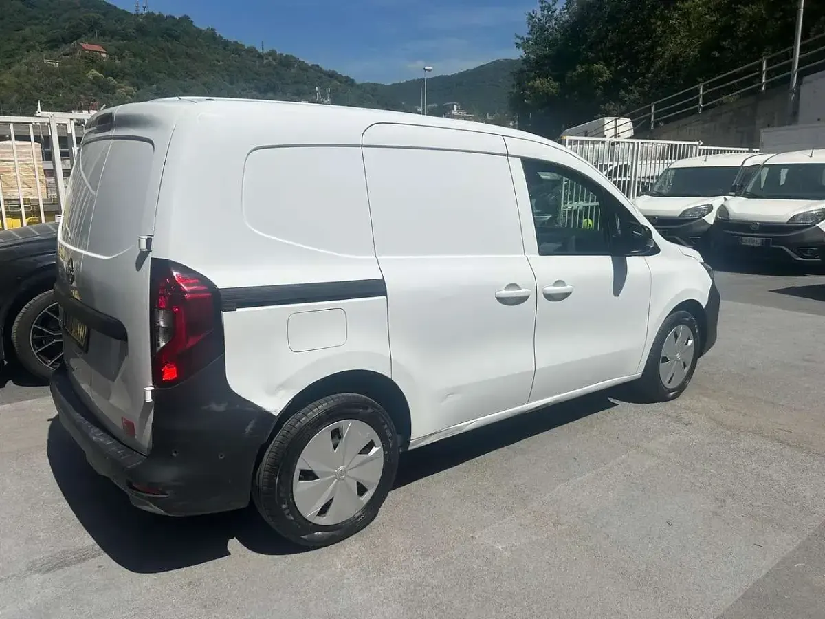 Usata Nissan Townstar 131 CV (96 kW) 2023 Bianco Furgone