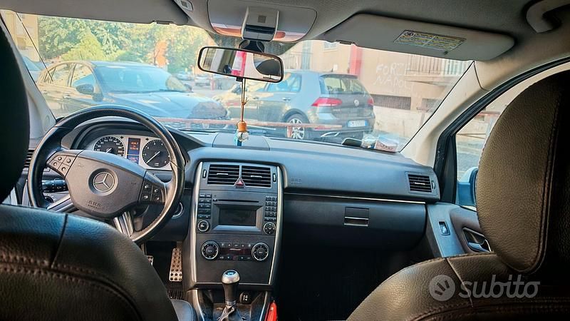 Usata Mercedes B200 193 CV (141 kW) 2009 Bianco Monovolume