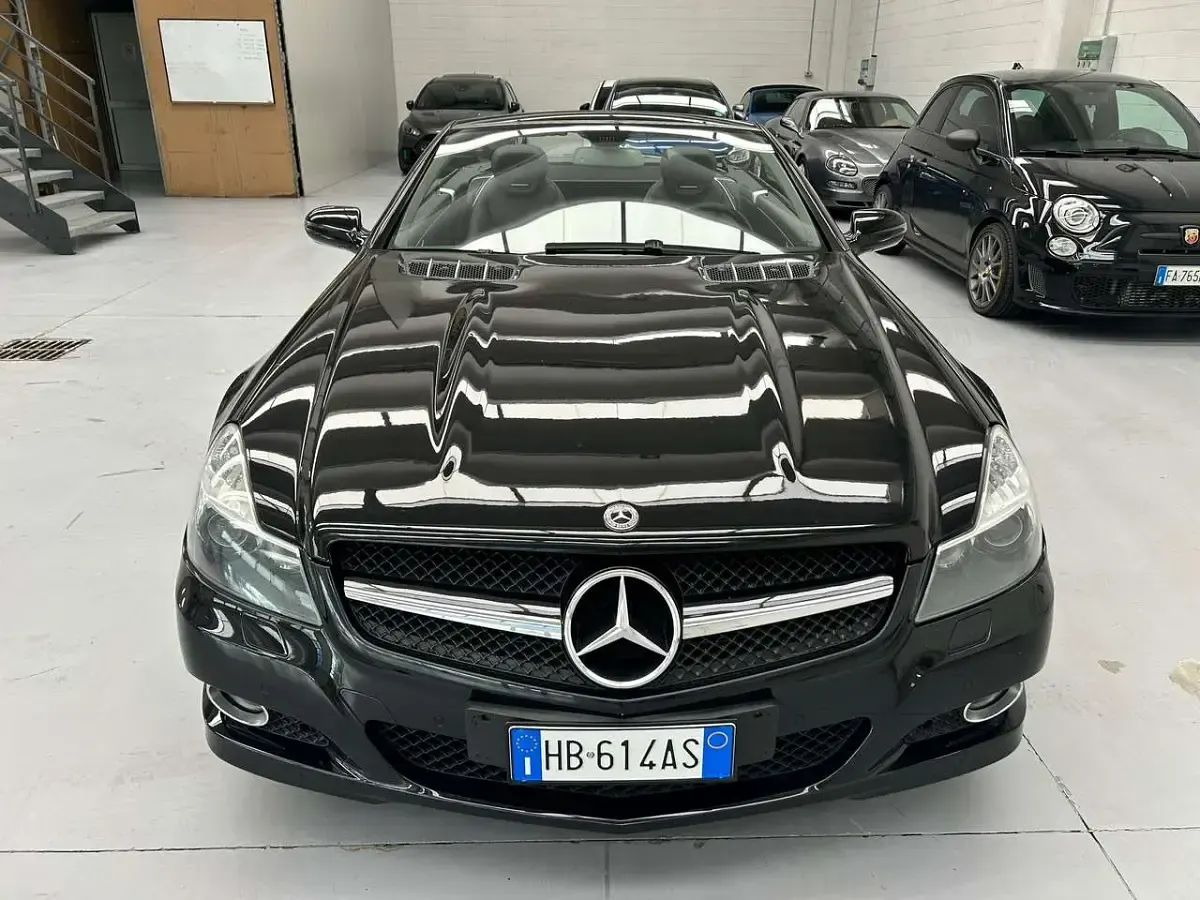 Usata Mercedes SL350 Premium 315 CV (231 kW) 2010 Nero Cabrio
