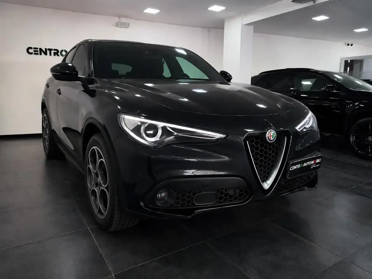 Usata Alfa Romeo Stelvio Super 210 CV (154 kW) 2018 Nero SUV