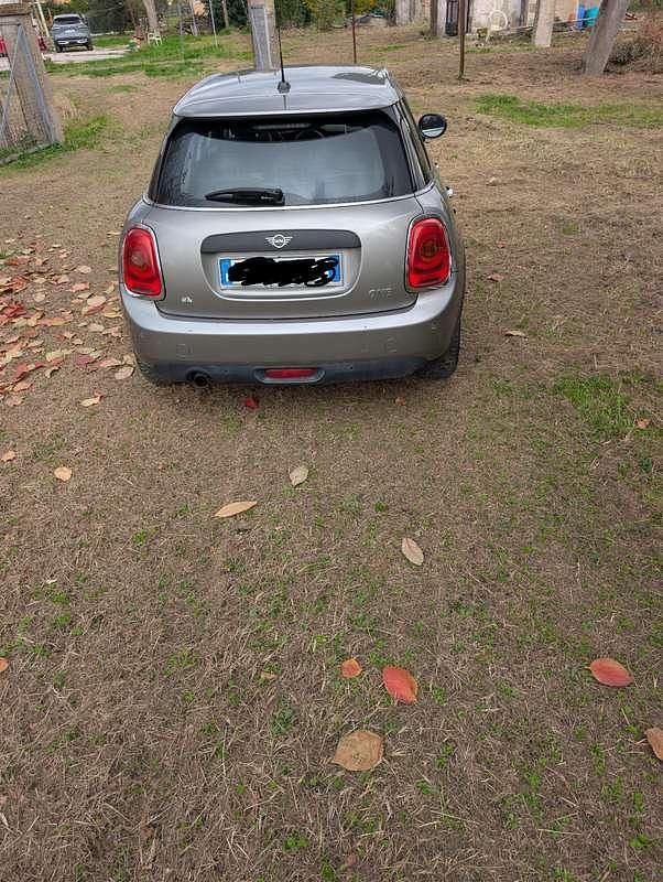 Usata Mini ONE 75 CV (55 kW) 2019 Utilitaria