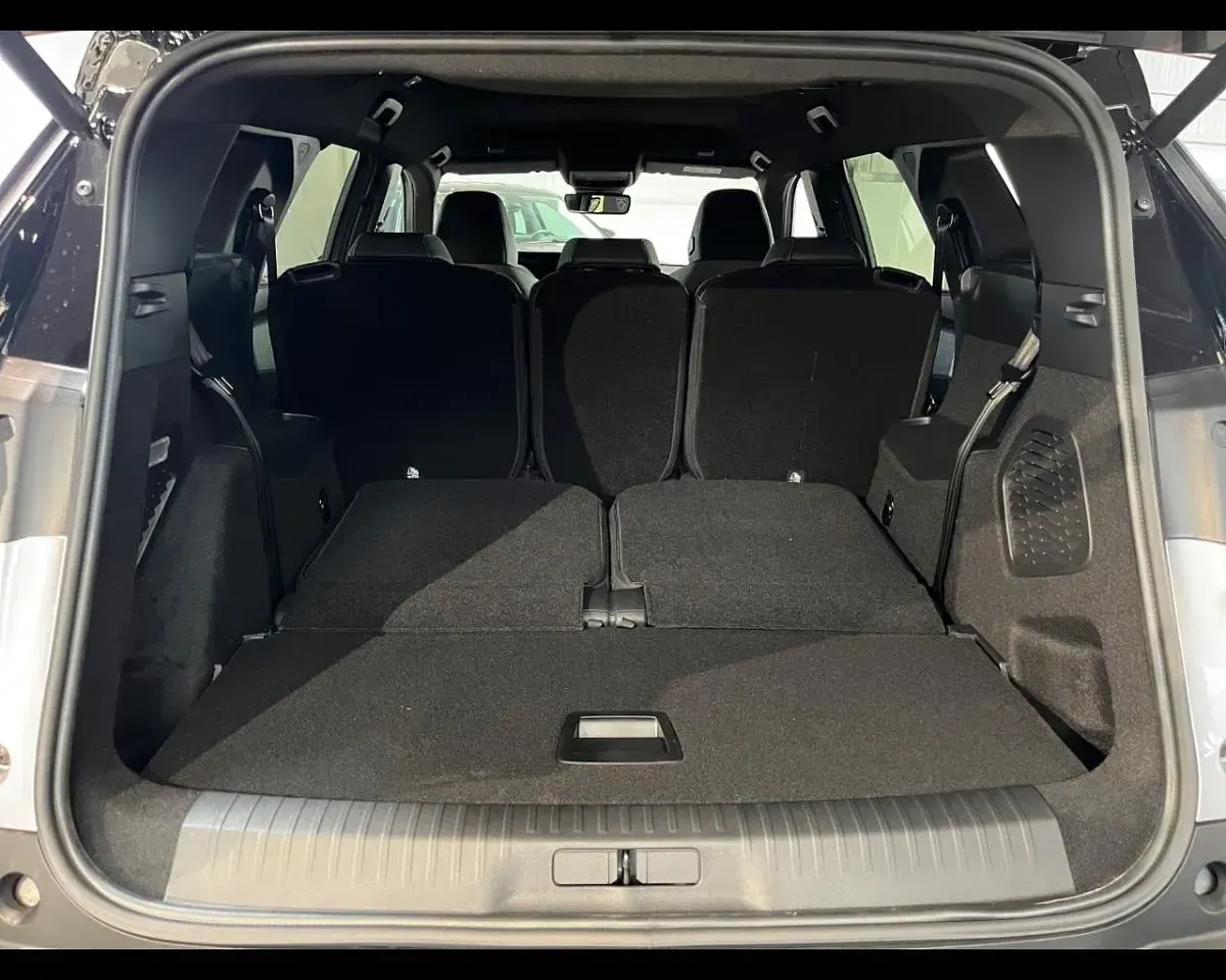 Nuova Peugeot 5008 GTi 136 CV (100 kW) 2025 Argento SUV