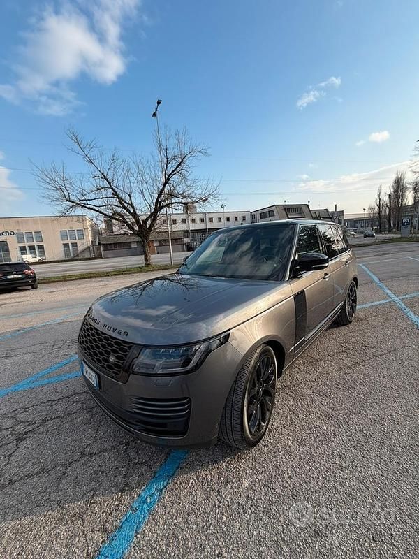 Usata Land Rover Range Rover Autobiography 250 CV (183 kW) 2019 Grigio SUV