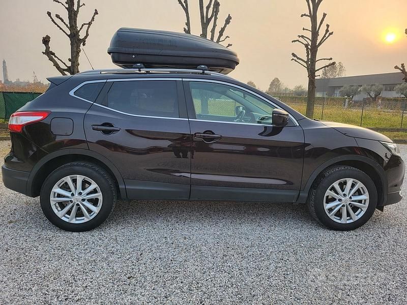 Usata Nissan Qashqai N-Vision 110 CV (80 kW) 2017 Nero SUV