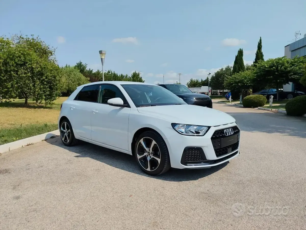 Usata Audi A1 Business 116 CV (85 kW) 2025 Bianco SUV