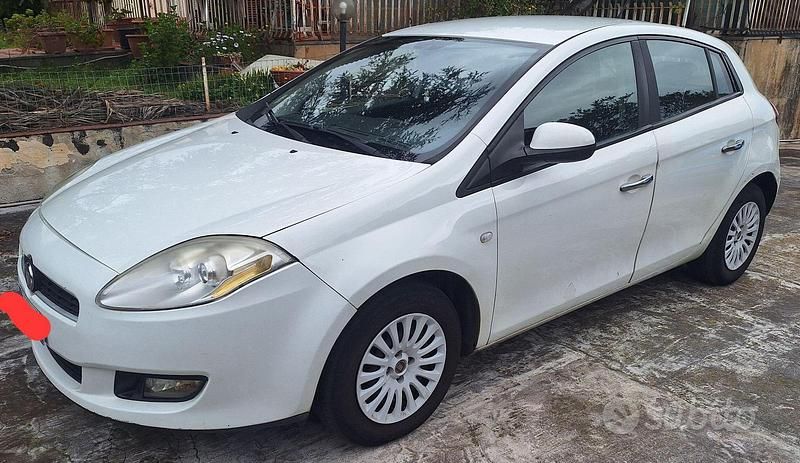 Usata Fiat Bravo 105 CV (77 kW) 2011 Bianco Utilitaria