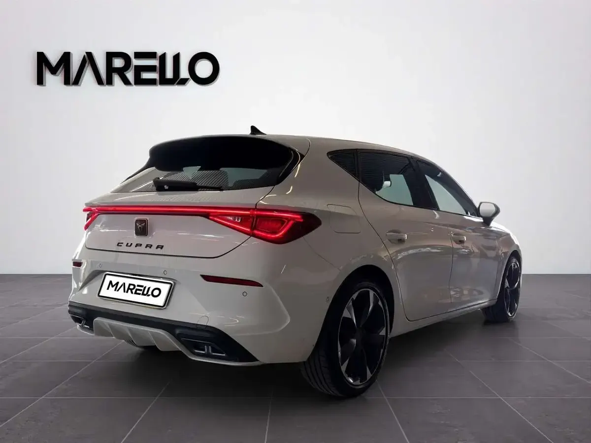 Usata Cupra Leon 150 CV (110 kW) 2023 Bianco Berlina