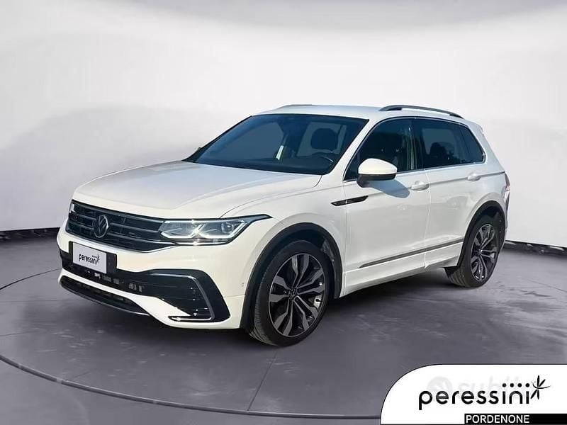 Usata VW Tiguan R-line 150 CV (110 kW) 2022 Bianco SUV