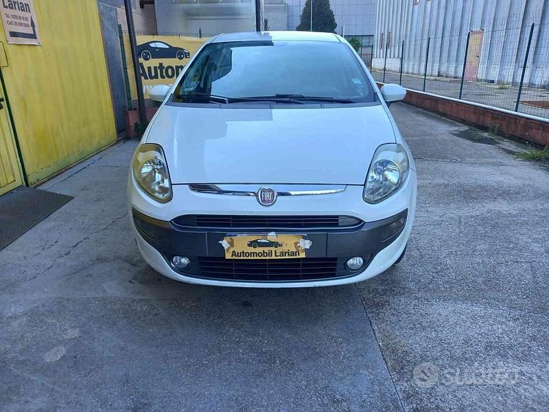 Usata Fiat Punto Evo Emotion 77 CV (56 kW) 2010 Bianco Utilitaria