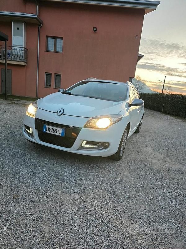 Bianco Usata 2012 Renault Mégane GT Line GT-Line Station wagon | 5000 € (Buon prezzo) - Immagine 1/4