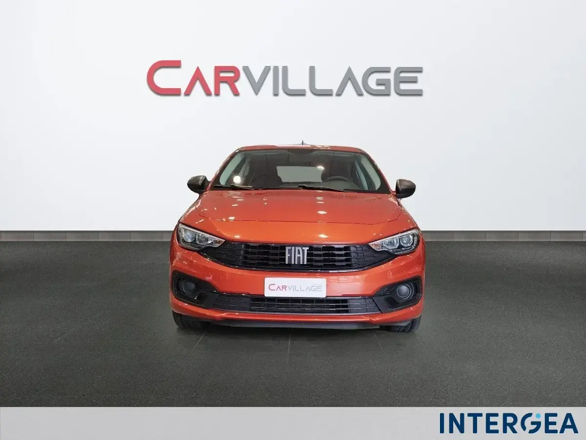 Usata Fiat Tipo 130 CV (95 kW) 2024 Arancio paprika Berlina