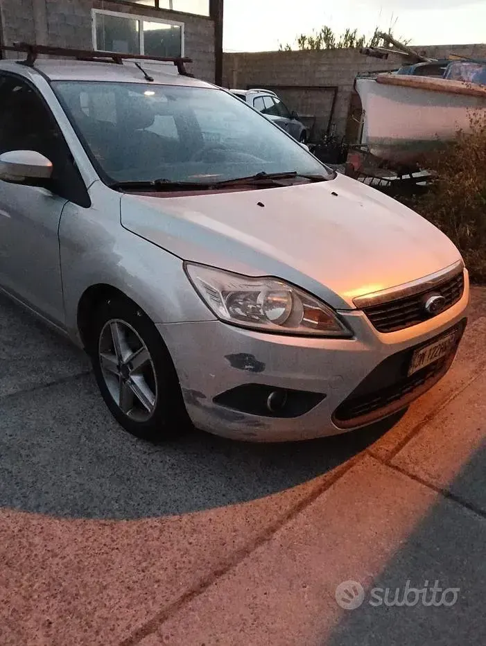 Usata Ford Focus 109 CV (80 kW) 2008 Grigio Station wagon