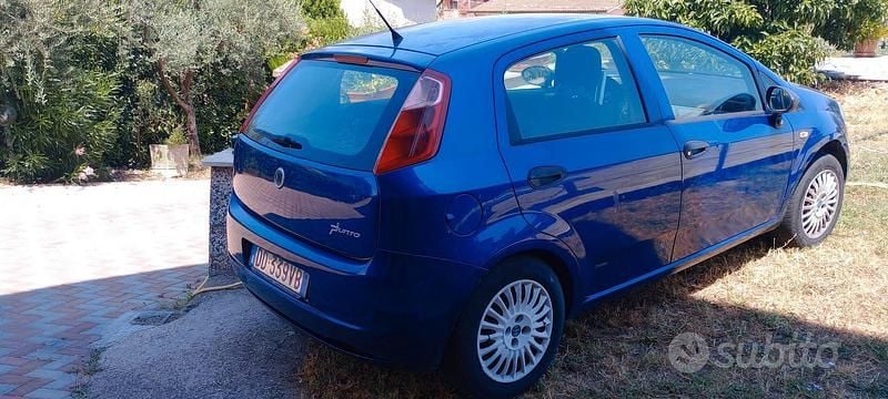 Usata 2006 Fiat Grande Punto Due volumi | 1500 € (Ottimo prezzo) - Immagine 1/4