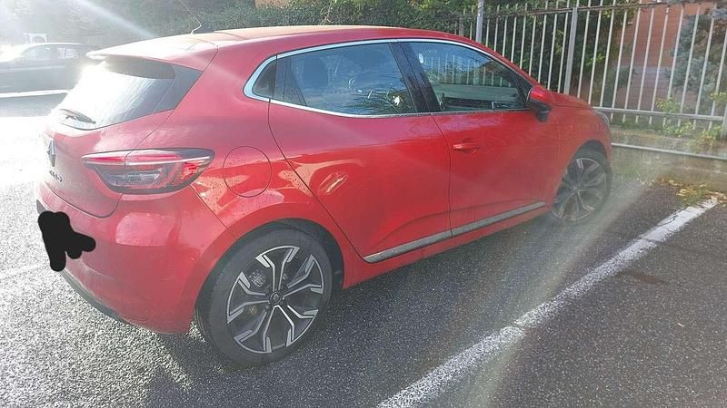 Usata Renault Clio V Intens 101 CV (74 kW) 2020 Rosso Utilitaria