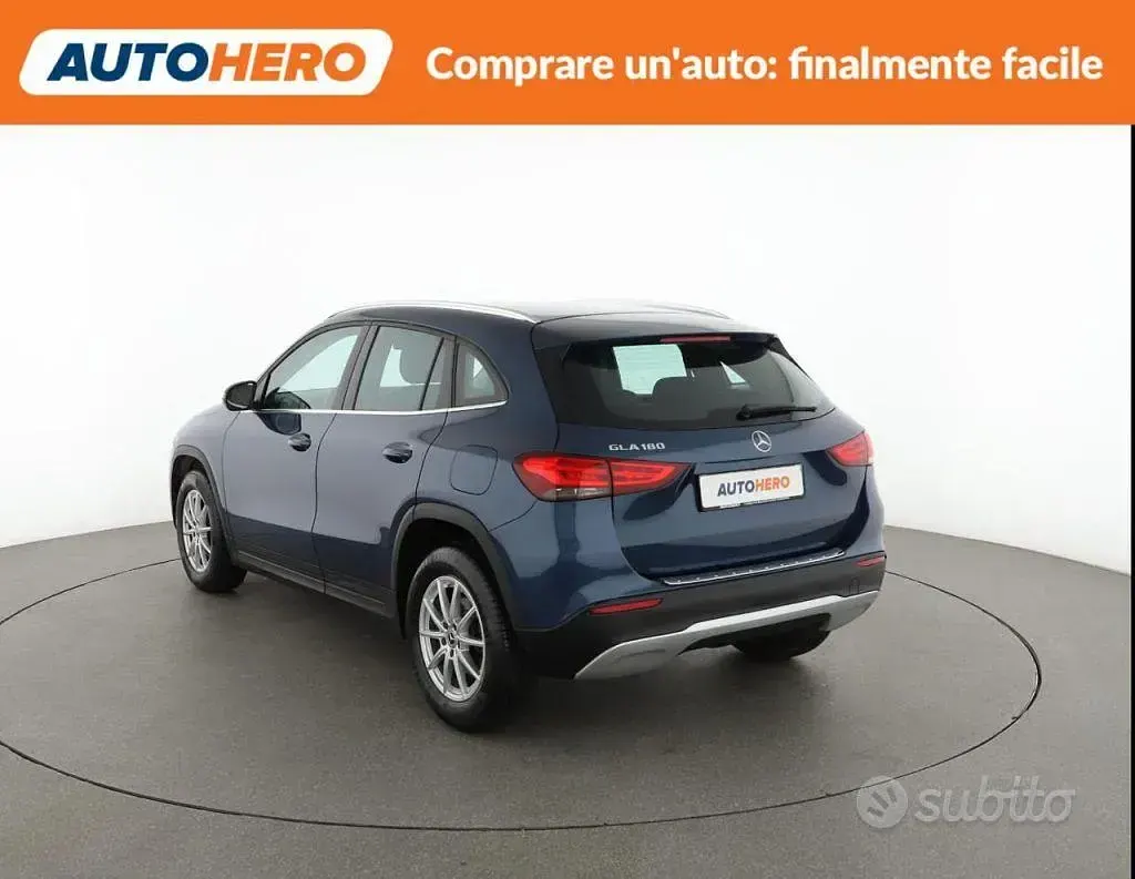 Usata Mercedes GLA180 Business 136 CV (100 kW) 2023 Blu SUV