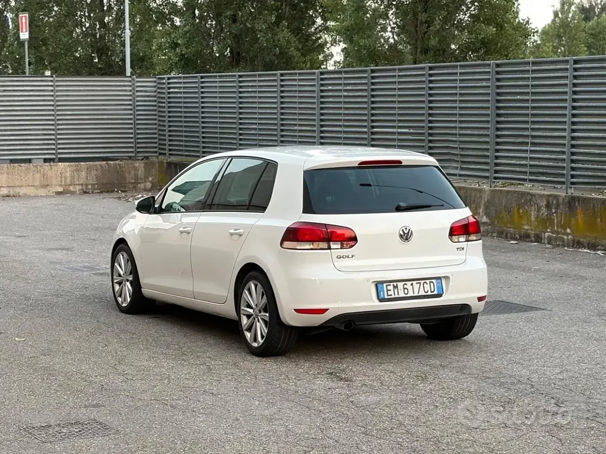 Usata VW Golf VII 105 CV (77 kW) 2012 Bianco Berlina