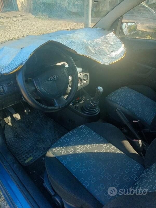 Usata Ford Fiesta 88 CV (64 kW) 2005 Utilitaria