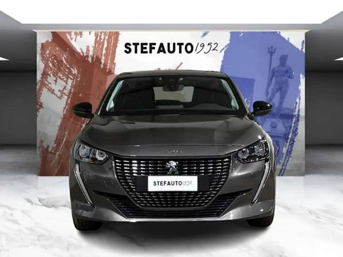 Usata Peugeot 208 Active 101 CV (74 kW) 2022 Gris platinum Utilitaria